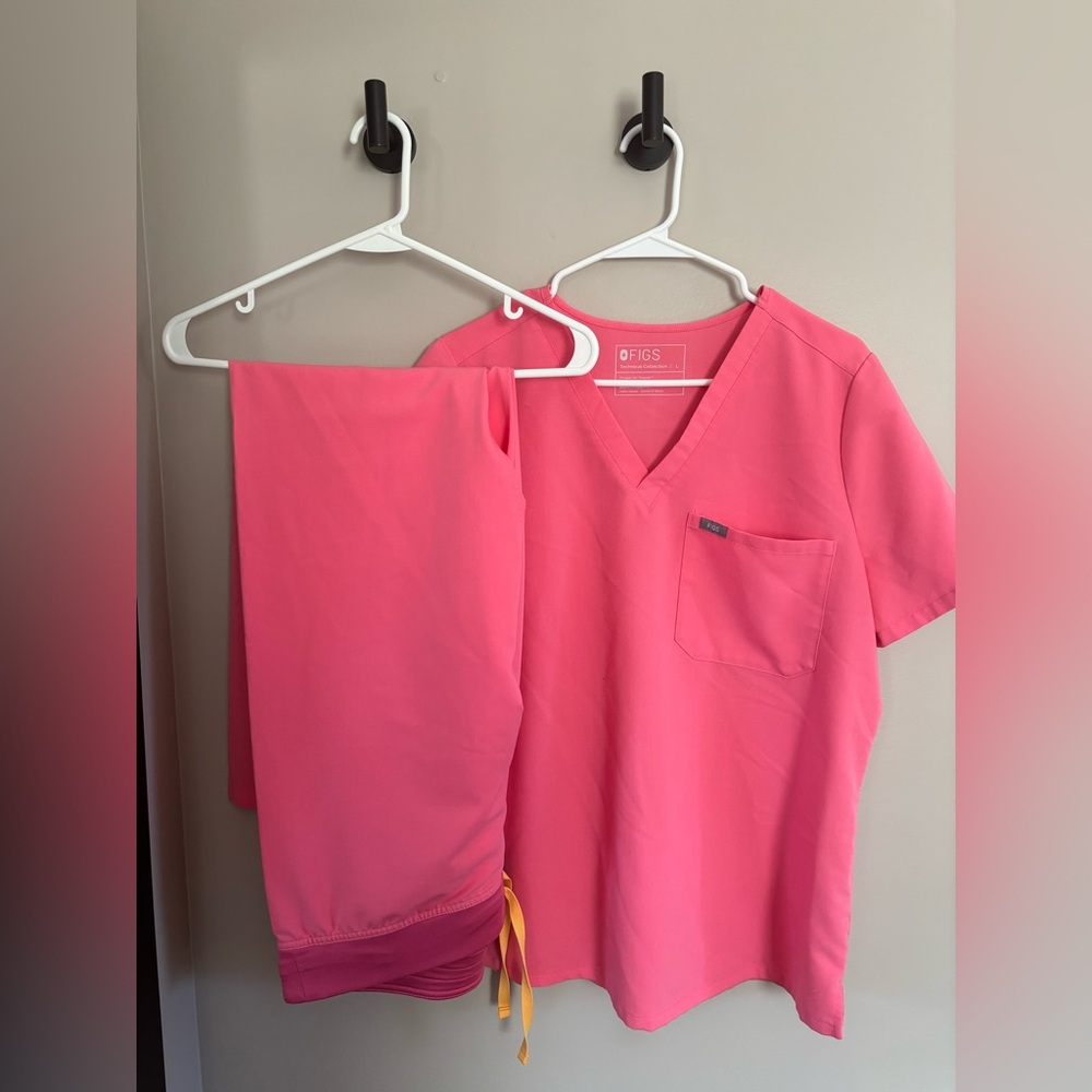 Figs Pink Scrub Set, Technical Collection